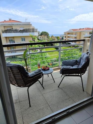 Balcony/terrace, Bright & calm sea-view apartment in La Fontonne Balcony/terrace, Bright & calm sea-view apartment in La Fontonne