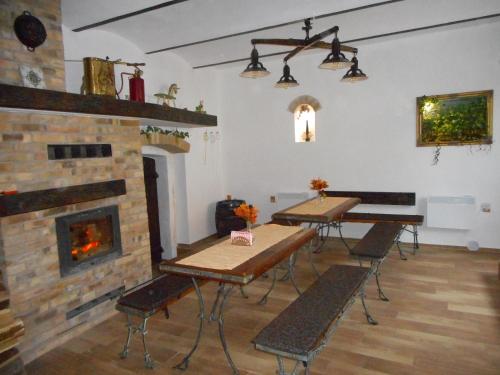 Pod Věží (Pod Vezi) in Zajeci Pod Věží (Pod Vezi) in Zajeci