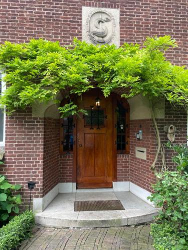 Entrada, Bommelsteijn Lodge in Dordrecht Entrada, Bommelsteijn Lodge in Dordrecht