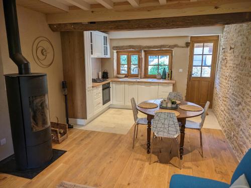 Facilities, La Saugeraie - Renovated cottage for 2 in historic village in Burnand Facilities, La Saugeraie - Renovated cottage for 2 in historic village in Burnand