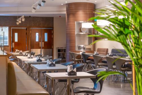 레스토랑, Premier Inn Abu Dhabi Airport (Business Park) in 아부다비 레스토랑, Premier Inn Abu Dhabi Airport (Business Park) in 아부다비