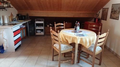 keuken, 1-Zimmer-Studio am Waldrand in Grasellenbach keuken, 1-Zimmer-Studio am Waldrand in Grasellenbach