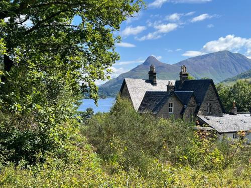 A szálláshely kívülről, St John's Old Rectory in Glencoe A szálláshely kívülről, St John's Old Rectory in Glencoe