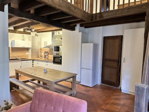 Restaurant, Domaine de la Roche Chabrelle in Chapdeuil Restaurant, Domaine de la Roche Chabrelle in Chapdeuil