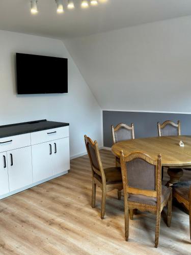 مطبخ, ERSTAY - moderne Zimmer in دورستين مطبخ, ERSTAY - moderne Zimmer in دورستين