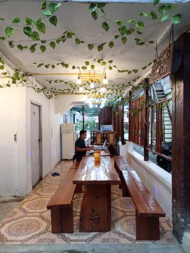 Fun Family Guest House n Jungle Tour in Bukit Lawang Fun Family Guest House n Jungle Tour in Bukit Lawang
