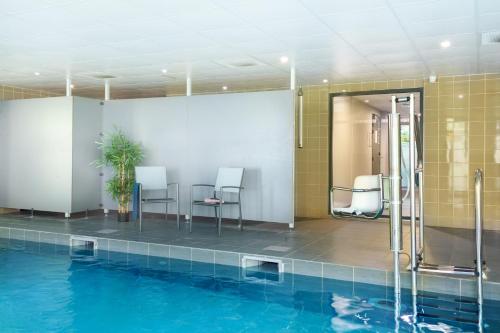 Πισίνα, Nemea Appart Hotel Grand Cœur Nancy Centre in Νάνσυ Πισίνα, Nemea Appart Hotel Grand Cœur Nancy Centre in Νάνσυ