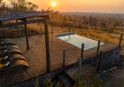 Бассейн , Hideaways Nantwich Lodge, Hwange in Хванге Бассейн , Hideaways Nantwich Lodge, Hwange in Хванге