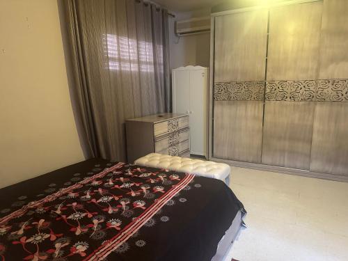 Superbe duplex avec jardin in ไอน์ซากูอัน Superbe duplex avec jardin in ไอน์ซากูอัน