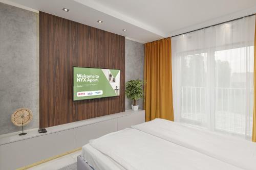 Bliska 17 by NYX Apart