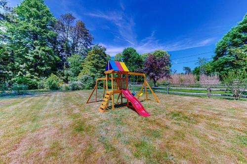 Old Mansard in 西丹尼斯 (MA) Old Mansard in 西丹尼斯 (MA)