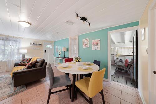 Miami Cottage By Pmi in South Miami Miami Cottage By Pmi in South Miami