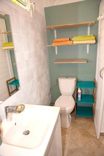 Баня, Charmant bungalow à Baie-Mahault avec piscine privée (Charmant bungalow a Baie-Mahault avec piscine privee) in Baie-Mahault Баня, Charmant bungalow à Baie-Mahault avec piscine privée (Charmant bungalow a Baie-Mahault avec piscine privee) in Baie-Mahault