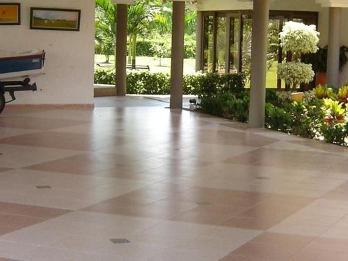 Lobby, La Casa Blanca in Villavicencio Lobby, La Casa Blanca in Villavicencio