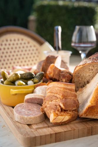 Food and beverages, Domaine Beaumont in Distre Food and beverages, Domaine Beaumont in Distre