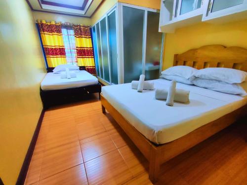 Bany, Jewel Igorot Building in La Trinidad Bany, Jewel Igorot Building in La Trinidad