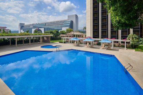 Swimmingpool, Shangri-La Shenzhen in Shenzhen Swimmingpool, Shangri-La Shenzhen in Shenzhen
