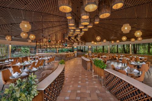 Restaurant, Big Banyan Vineyard & Resort in Shivajinagar Restaurant, Big Banyan Vineyard & Resort in Shivajinagar