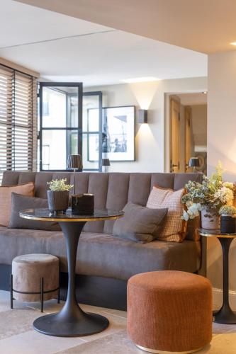 Bar/lounge, Mougins Luxury Retreats in Mougins Bar/lounge, Mougins Luxury Retreats in Mougins