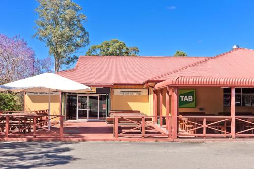 Ulaz, Nightcap at Jamison Hotel in Penrith Ulaz, Nightcap at Jamison Hotel in Penrith