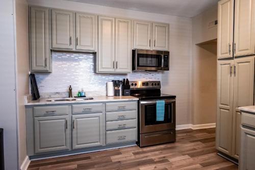 Portsmouth 2BR 1BA Getaway in بورتسموث Portsmouth 2BR 1BA Getaway in بورتسموث