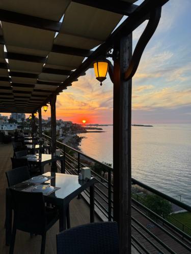 Ресторан, High Life Hotel in Кіренія Ресторан, High Life Hotel in Кіренія