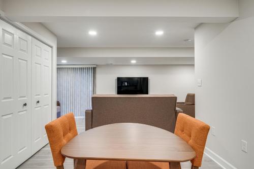 Quaint Stafford Apartment with Electric Fireplace! in 斯塔福德 (VA) Quaint Stafford Apartment with Electric Fireplace! in 斯塔福德 (VA)