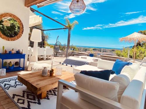 Villa style Ibiza 3 chambres, vue mer jacuzzi