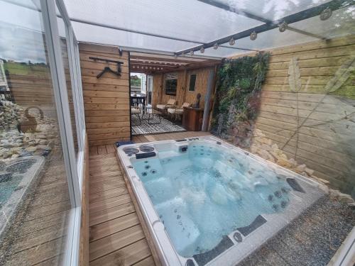 2 chambres à 15 mn de la mer en pleine nature Jacuzzi dispo du 01 avril au 15 octobre (2 chambres a 15 mn de la mer en pleine nature Jacuzzi dispo du 01 avril au 15 octobre) in 圖維爾河畔雅奇 2 chambres à 15 mn de la mer en pleine nature Jacuzzi dispo du 01 avril au 15 octobre (2 chambres a 15 mn de la mer en pleine nature Jacuzzi dispo du 01 avril au 15 octobre) in 圖維爾河畔雅奇