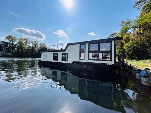 Hausboot Pankow in Reinickendorf Hausboot Pankow in Reinickendorf