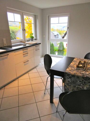 Kitchen, Moselschon Das Ferienhaus in Brodenbach Kitchen, Moselschon Das Ferienhaus in Brodenbach