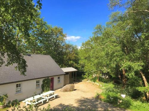 Cottage at the heart of Teapot Lane Glamping in Tullaghan Cottage at the heart of Teapot Lane Glamping in Tullaghan