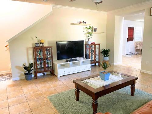 KiWi House near Med Center and NRG Stadium