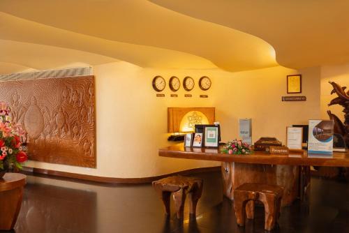 Gokulam Grand Turtle on the Beach Resort and Spa in Kovalam Gokulam Grand Turtle on the Beach Resort and Spa in Kovalam