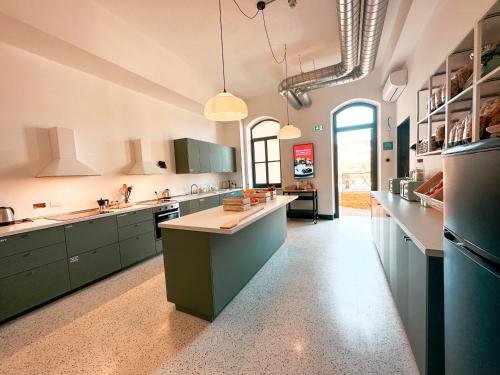 Kitchen, Ostello Bello Palermo in Palermo Kitchen, Ostello Bello Palermo in Palermo