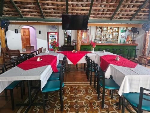 Restoran, The Landing Hotel And Restaurant in Moyogalpa Restoran, The Landing Hotel And Restaurant in Moyogalpa