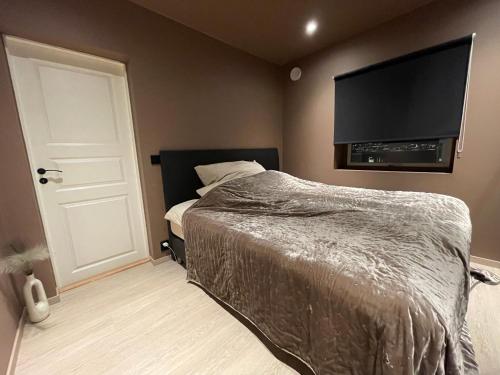 Beautiful top apartment close to city centre