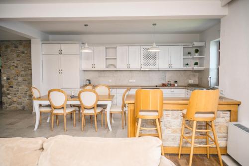 Hotel Pirate Old Town in Улцинь Hotel Pirate Old Town in Улцинь