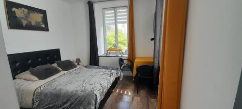 Suite privée indépendant dans ancien pigeonniet (Suite privee independant dans ancien pigeonniet) in Dijon Suite privée indépendant dans ancien pigeonniet (Suite privee independant dans ancien pigeonniet) in Dijon