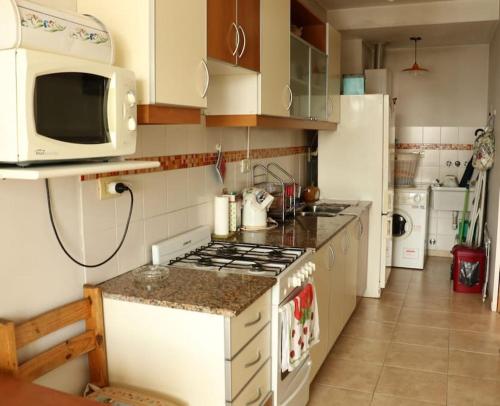 Kitchen, Luminoso y equipado para 4 personas Villa Urquiza in Villa Urquiza Kitchen, Luminoso y equipado para 4 personas Villa Urquiza in Villa Urquiza