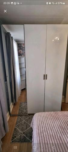 Nice room close to station 3min walk