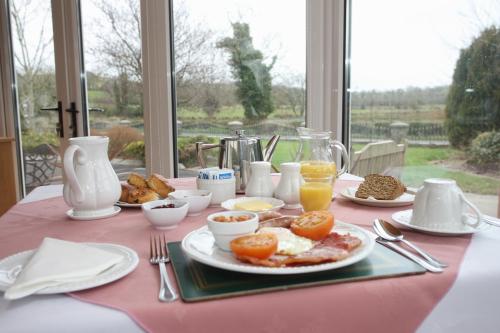 This photo about Avondale Farmhouse B&B shared on HyHotel.com