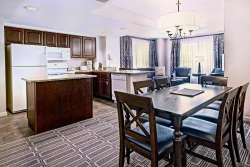 مطعم, Club Wyndham Old Town Alexandria in مترو كينج ستريت مطعم, Club Wyndham Old Town Alexandria in مترو كينج ستريت