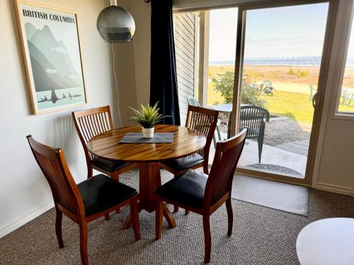 Létesítmények, Shorewater Resort Beachfront King Bed Studio in Qualicum Beach (BC) Létesítmények, Shorewater Resort Beachfront King Bed Studio in Qualicum Beach (BC)