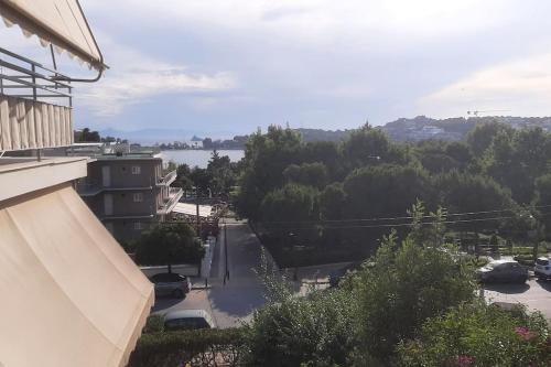 Central minimal apartment