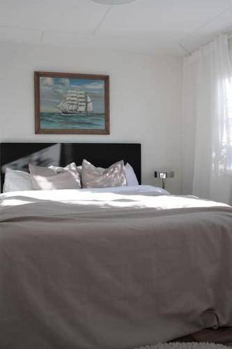 Nyrenoverat byhus pa Osterlen! in Garsnas Nyrenoverat byhus pa Osterlen! in Garsnas