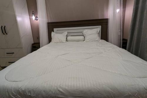 S&M Homes - Beautifully furnished and serviced