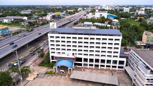 Exterior view, River Hotel The Budget in Nakorn Pathom Exterior view, River Hotel The Budget in Nakorn Pathom