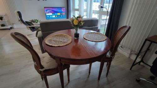 Appart confort Paris Cergy gare near Pontoise Airport Appart confort Paris Cergy gare near Pontoise Airport