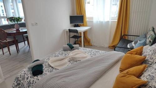 Appart confort Paris Cergy gare near Pontoise Airport Appart confort Paris Cergy gare near Pontoise Airport